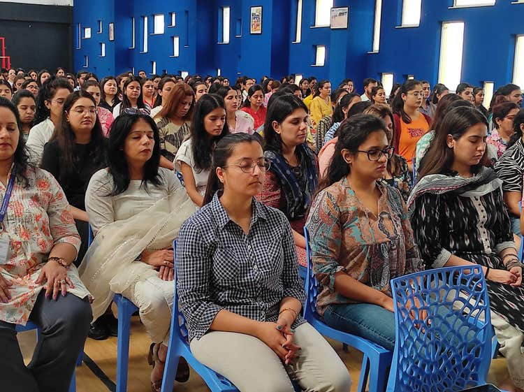 Free meditation workshop for college students